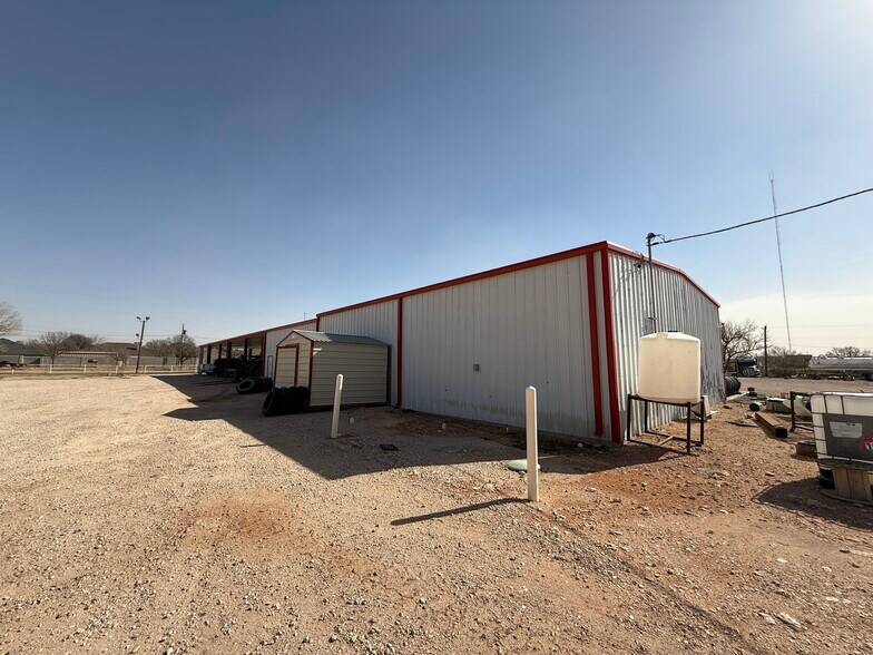 More Photos Of 1207 NW Mustang Dr, Andrews Warehouse For Sale