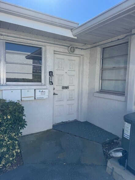 More Photos Of 6455 Gulf Blvd, Saint Petersburg Medical For Lease