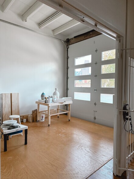 More Photos Of 1520 Center St, Houston Warehouse For Lease