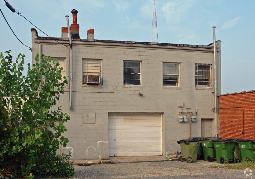 More Photos Of 3108 W Leigh St, Richmond Office For Lease