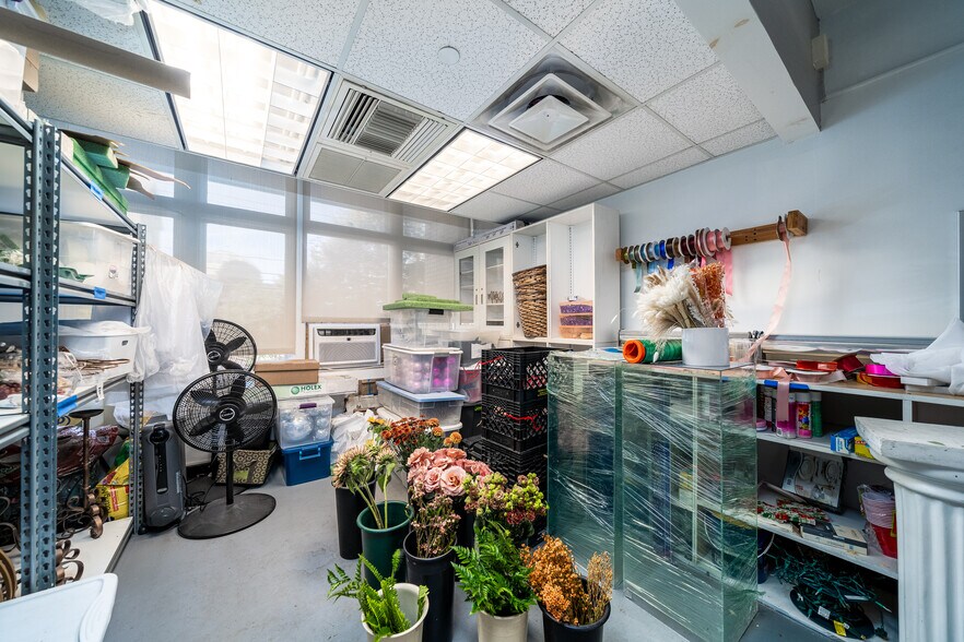 More Photos Of 2000 West St, Union City Office Residential For Sale