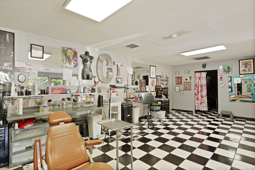 More Photos Of 304 W Harding Way, Stockton Office For Sale