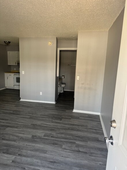 More Photos Of 1220 E Broadway St, Newton Apartments For Sale