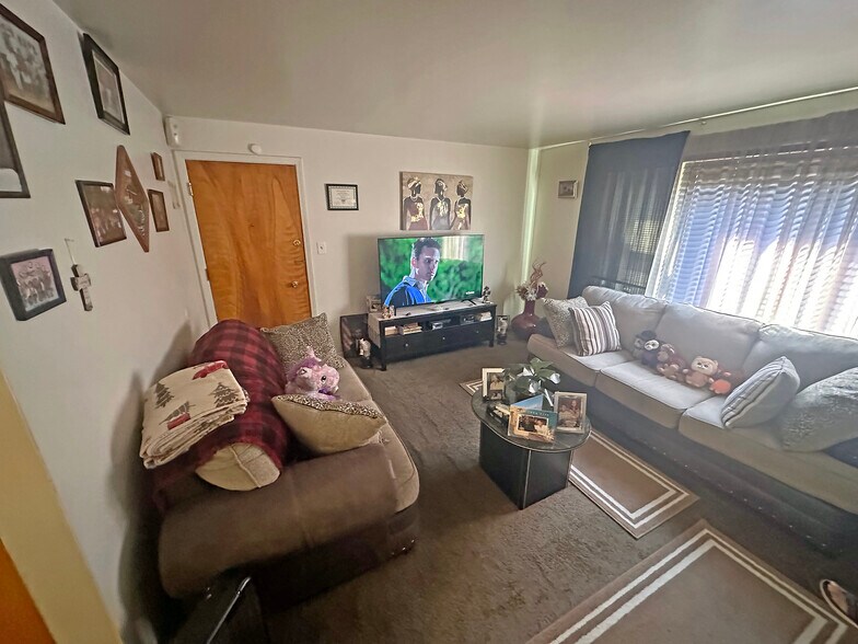 More Photos Of 2106 135th Pl, Blue Island Apartments For Sale