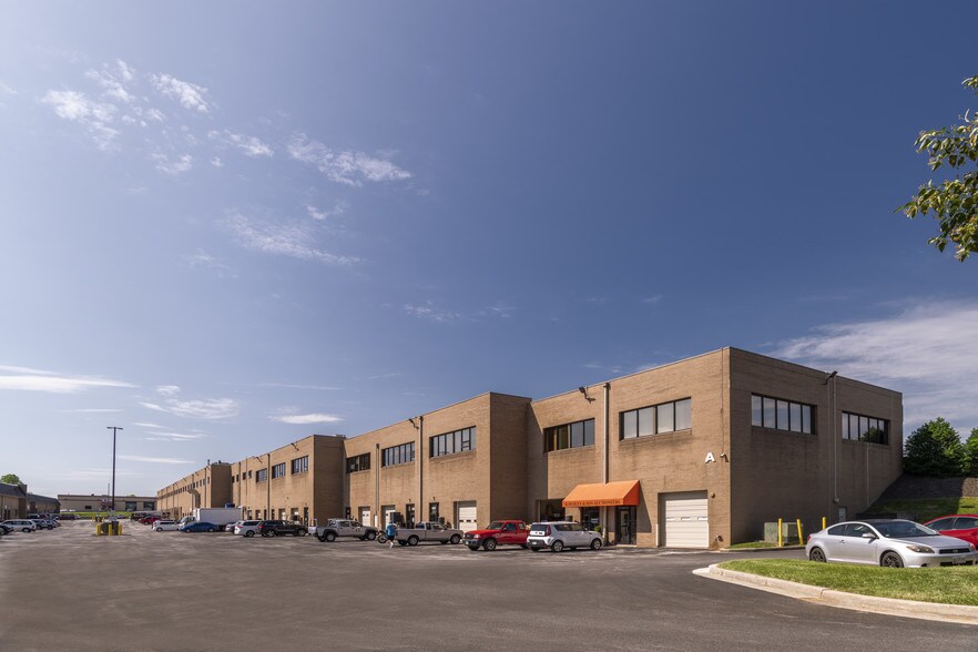 More Photos Of 9502-9644 Deereco Rd, Timonium Flex For Lease