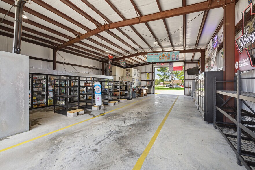 More Photos Of 13111 Highway 6, Santa Fe Freestanding For Sale