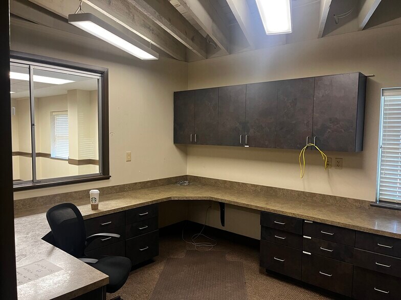 More Photos Of 5 Kitchen Pl, Asheville Office For Lease