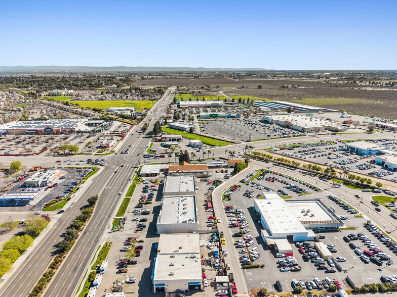 More Photos Of 7730 Holman Rd, Stockton Auto Repair For Sale