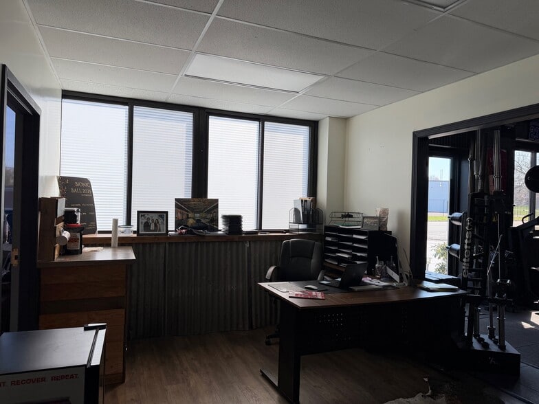 More Photos Of 193 Pascone Pl, Newington Warehouse For Sale