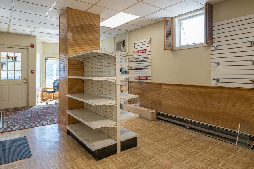 More Photos Of 286 Teaticket Hwy, Teaticket Freestanding For Sale