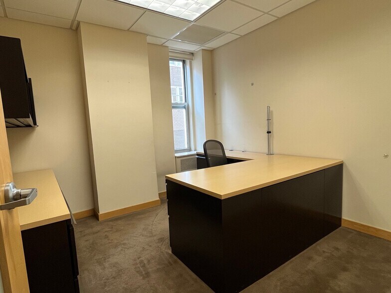 More Photos Of 104-110 E 40th St, New York Medical For Sale