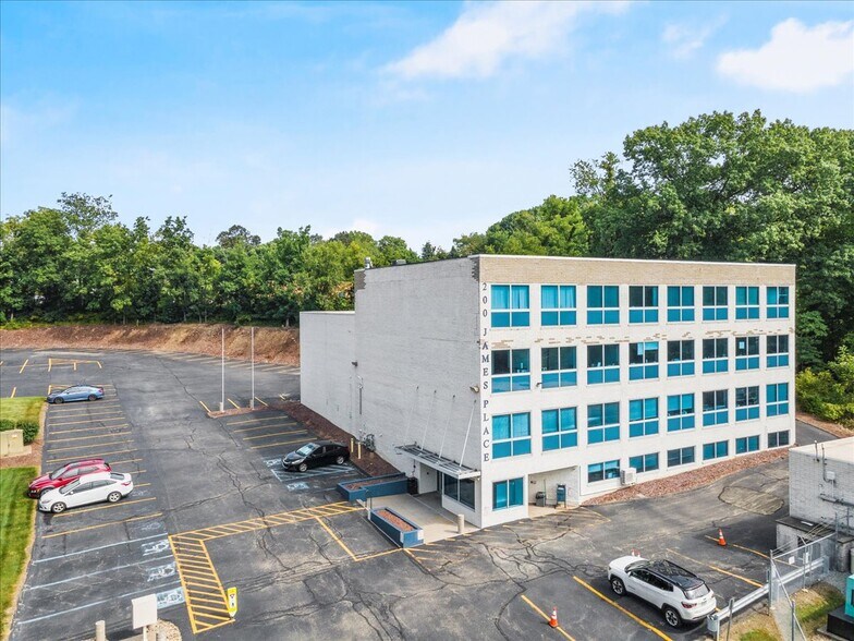 More Photos Of 200 James Pl, Monroeville Medical For Lease
