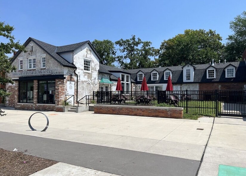 Primary Photo Of 19350 Livernois Ave, Detroit Restaurant For Sale