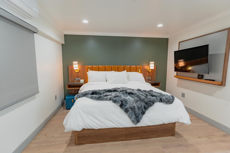 More Photos Of 1107 N Broadway, Santa Maria Hotel For Sale