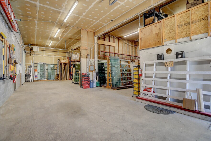 More Photos Of 5985 Lamar St, Arvada Warehouse For Lease