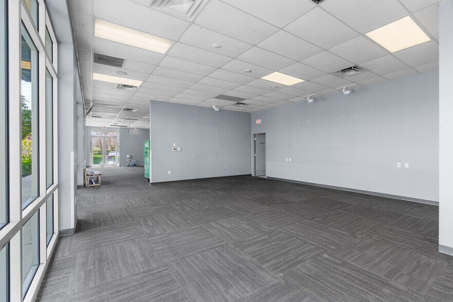 More Photos Of 4690 N State Road 7, Coconut Creek Unknown For Lease