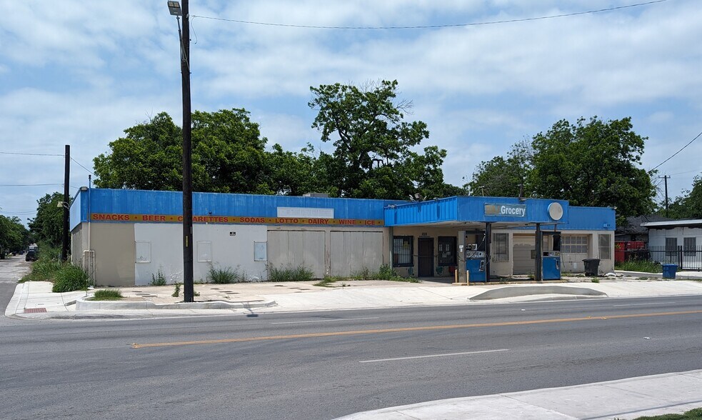 Primary Photo Of 815 N New Braunfels Ave, San Antonio Convenience Store For Sale