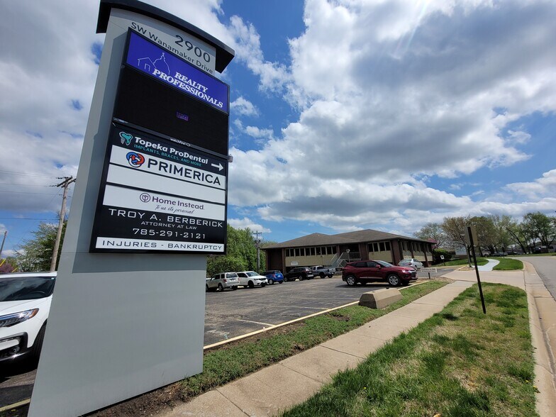 More Photos Of 2900 SW Wanamaker Dr, Topeka Office For Lease