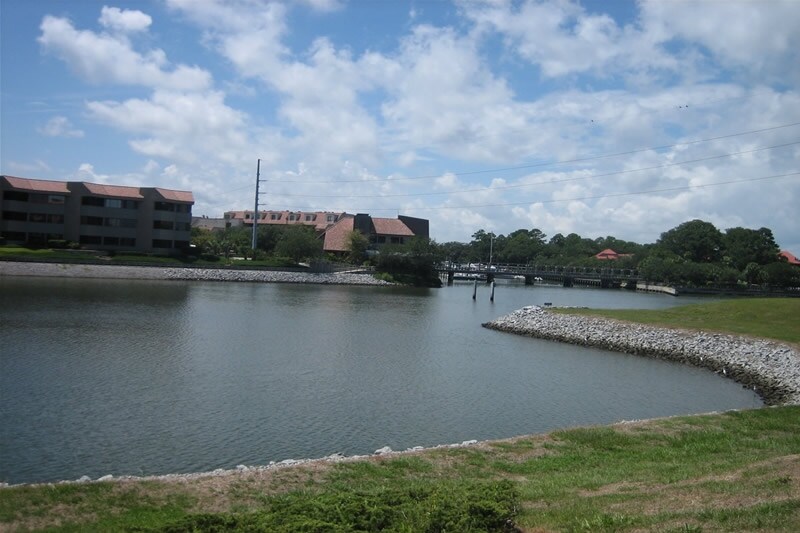 More Photos Of 23B Shelter Cove Ln, Hilton Head Island Office For Lease