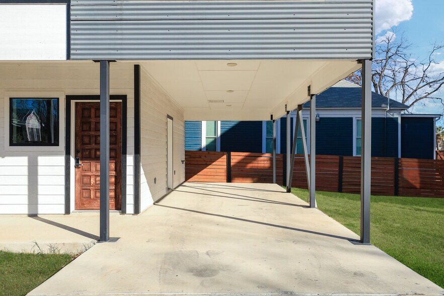 More Photos Of 1512 Wyoming St, San Antonio Apartments For Sale