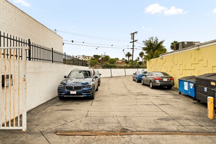 More Photos Of 5200 Venice Blvd, Los Angeles Loft Creative Space For Sale