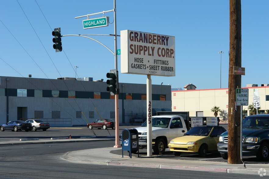 More Photos Of 2665 S Highland Dr, Las Vegas Industrial For Lease