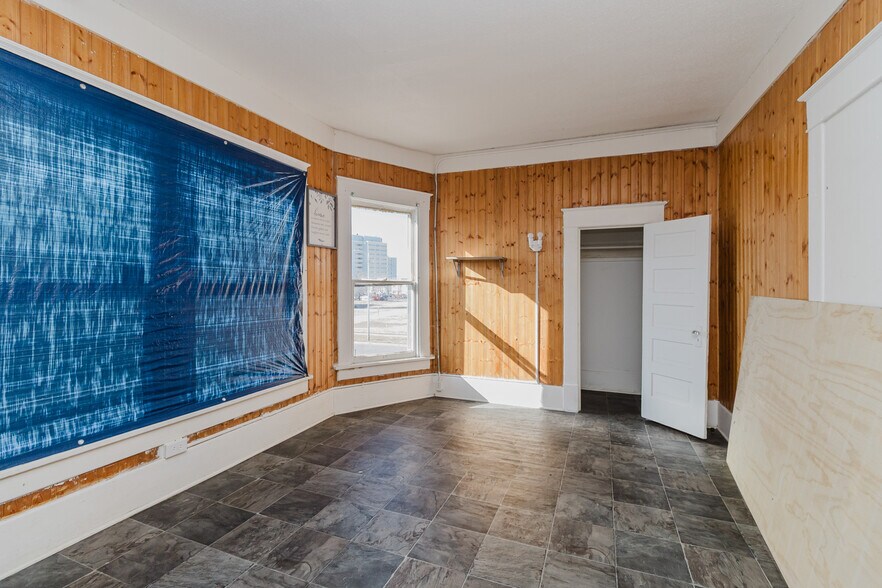 More Photos Of 638 N Broadway Ave, Wichita Multifamily For Sale