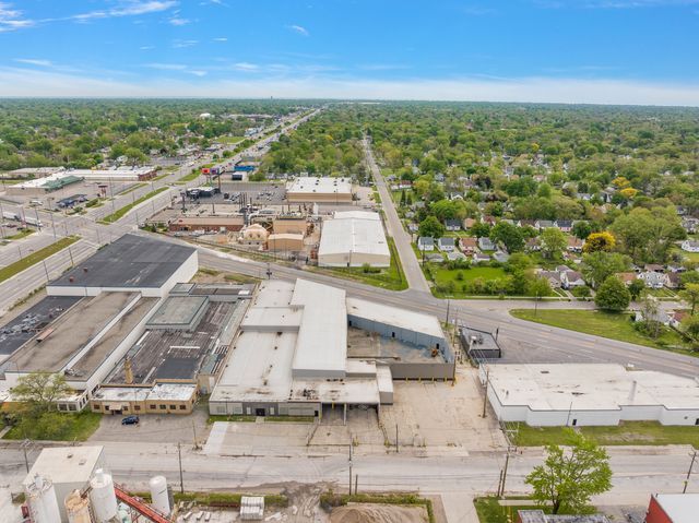 More Photos Of 20530 Hoover Rd, Detroit Warehouse For Lease