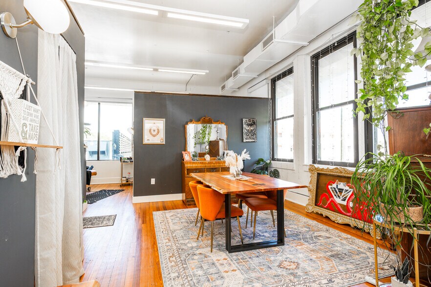 More Photos Of 327 11th Ave N, Saint Petersburg Office For Lease