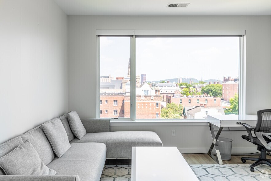 More Photos Of 18 High St, New Haven Apartments For Lease