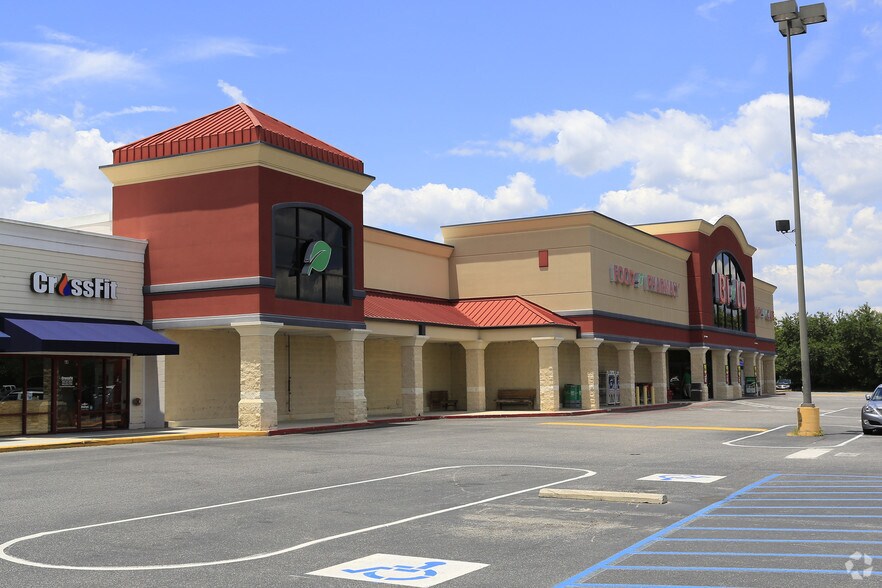 More Photos Of 860 Parris Island Gtwy, Beaufort General Retail For Lease