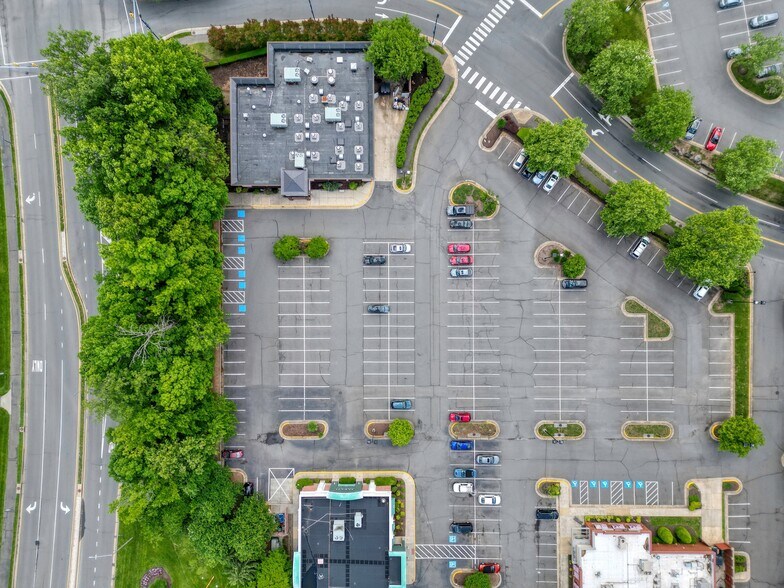 More Photos Of 12950 Fair Lakes Shopping Ctr, Fairfax Restaurant For Sale