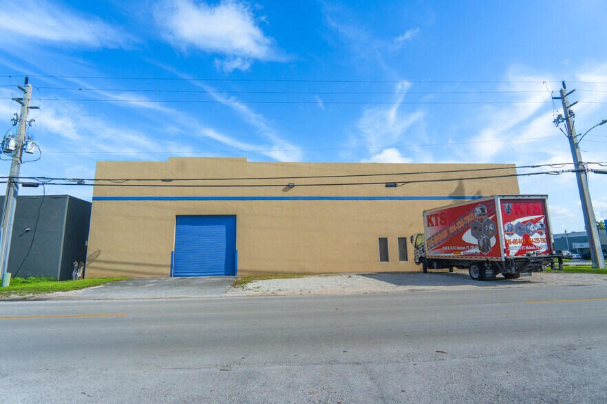 More Photos Of 7800 W 25th Ct, Hialeah Manufacturing For Sale