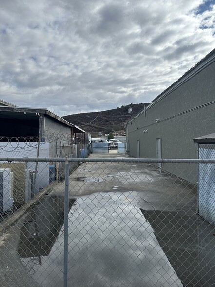 More Photos Of 11440 N Woodside Ave, Santee Unknown For Lease