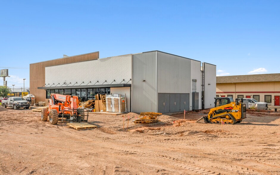 More Photos Of 4500 W Reno Ave, Oklahoma City Convenience Store For Sale