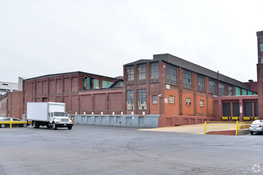 Primary Photo Of 540 S Main St, Akron Warehouse For Lease