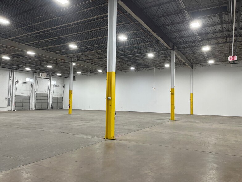 More Photos Of 1050 Bethlehem Pike, North Wales Showroom For Lease