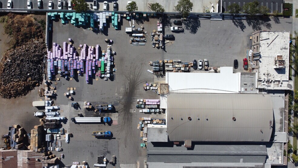 More Photos Of 1244 N Anaheim Blvd, Anaheim Warehouse For Lease