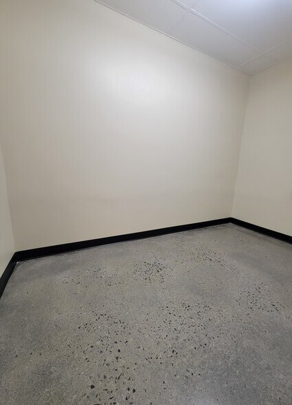 More Photos Of 2726-2708 Lee Hwy, Troutville Freestanding For Lease