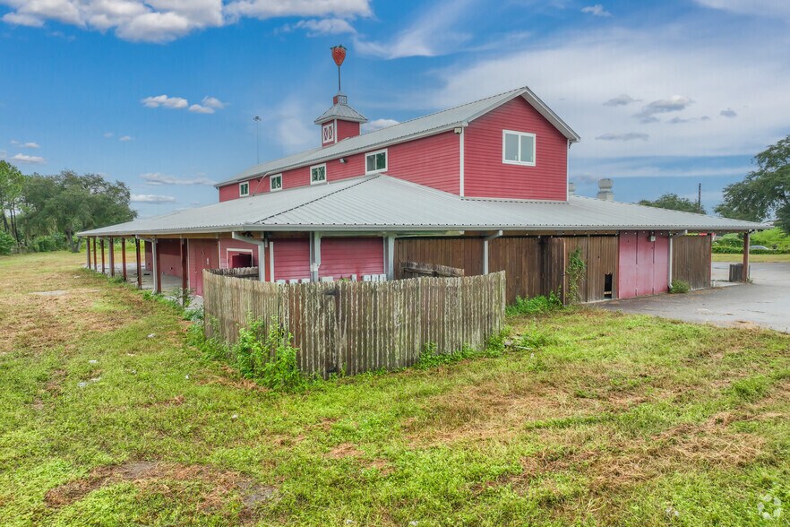 More Photos Of 10070 Fern Hill Dr, Riverview Freestanding For Lease