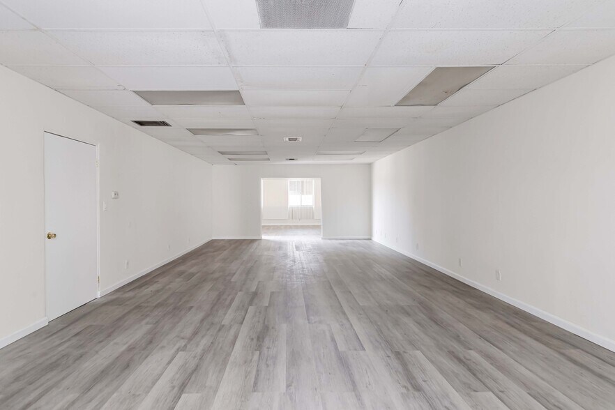 More Photos Of 830 S Hoover St, Los Angeles Storefront Retail Office For Sale