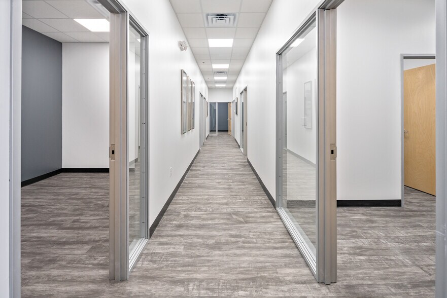 More Photos Of 4116 TX- 121 Hebron Pkway- 4116 TX- 121, Carrollton Coworking Space