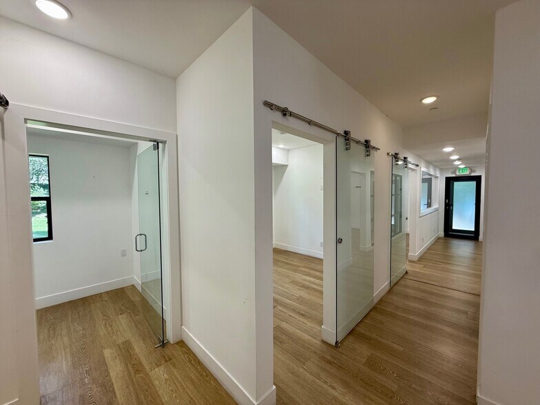 More Photos Of 214 Village Blvd, Incline Village Storefront Retail Residential For Lease