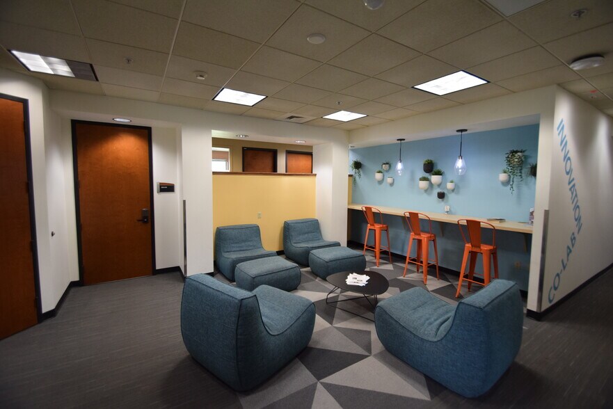 More Photos Of 650 SW Columbia St, Bend Medical For Sale