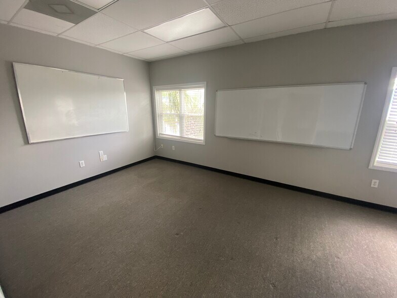 More Photos Of 668 Marina Dr, Charleston Medical For Sale