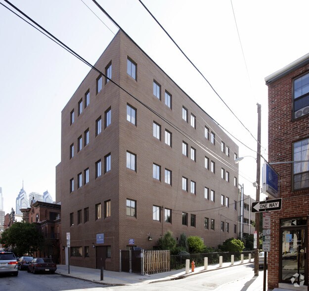 More Photos Of 1740 South St, Philadelphia Healthcare For Lease