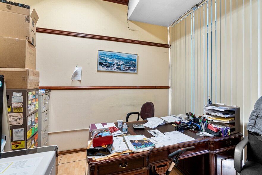 More Photos Of 3771 Bird Rd, Miami Storefront For Sale