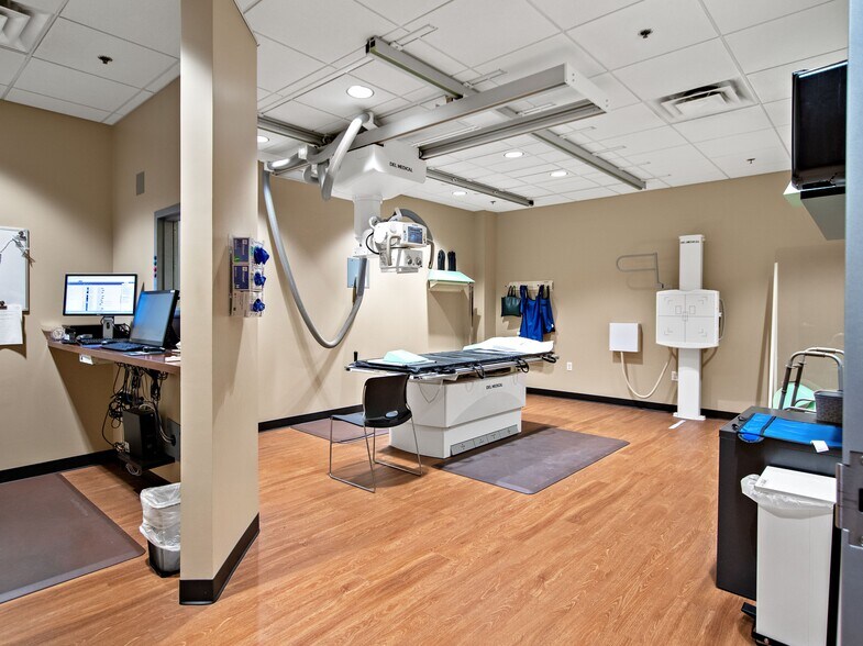 More Photos Of 6950 E Chauncey Ln, Phoenix Medical For Lease