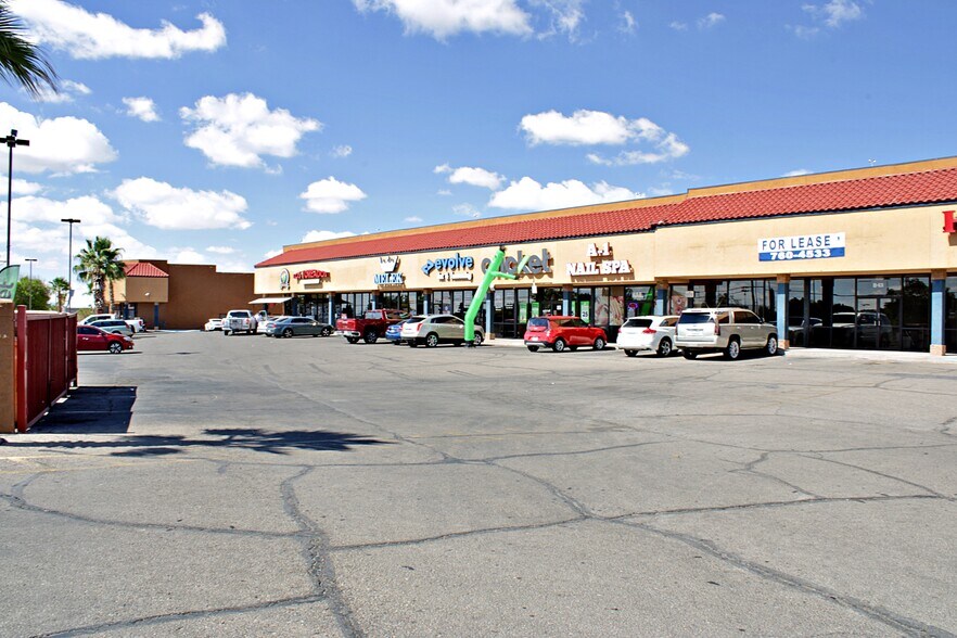 Primary Photo Of 1155 N Zaragosa Rd, El Paso Unknown For Lease