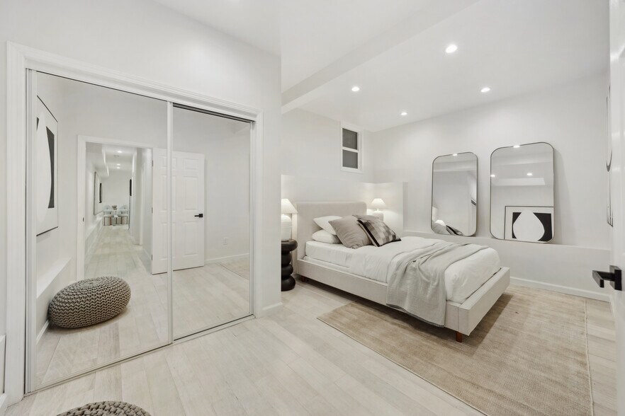 More Photos Of 17-19 Card Aly, San Francisco Apartments For Sale